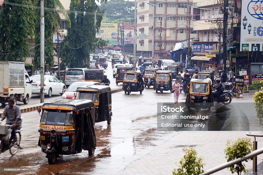 Ruch w Mangalore - Zbiór zdjęć royalty-free (Chaos)