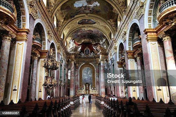 Igreja De Vienajesuits - Fotografias de stock e mais imagens de Arquitetura - Arquitetura, Barroco, Capitais internacionais