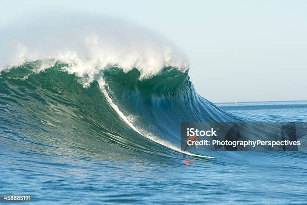 Maverick Invitational Surfen Wettbewerb Stockfoto und mehr Bilder von Riesenwellen-Surfen - Riesenwellen-Surfen, Brandung, Fotografie