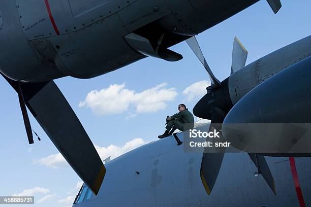 Foto de Hercules De Transporte e mais fotos de stock de Avião - Avião, Avião Militar de Transporte, Avião Propulsor