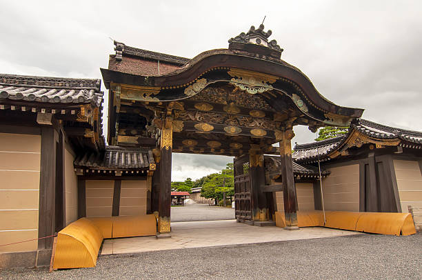 castello di nijo, kyoto - kinkaku ji temple foto e immagini stock