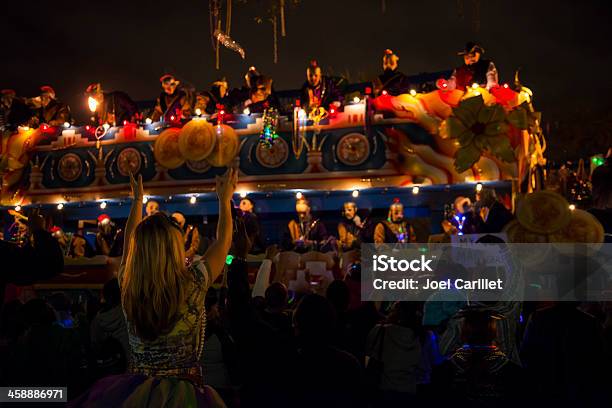 마디그라 퍼레이드 Krewe Of Endymion 야간에만 Mardi Gras에 대한 스톡 사진 및 기타 이미지 - Mardi Gras, 뉴올리언스, 밤-하루 시간대