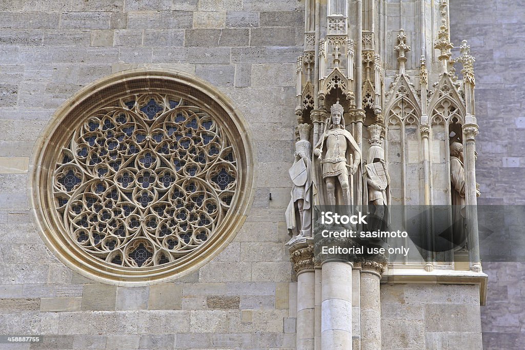 Rosace de la cathédrale Saint-Étienne - Photo de Bâtiment vu de l'extérieur libre de droits