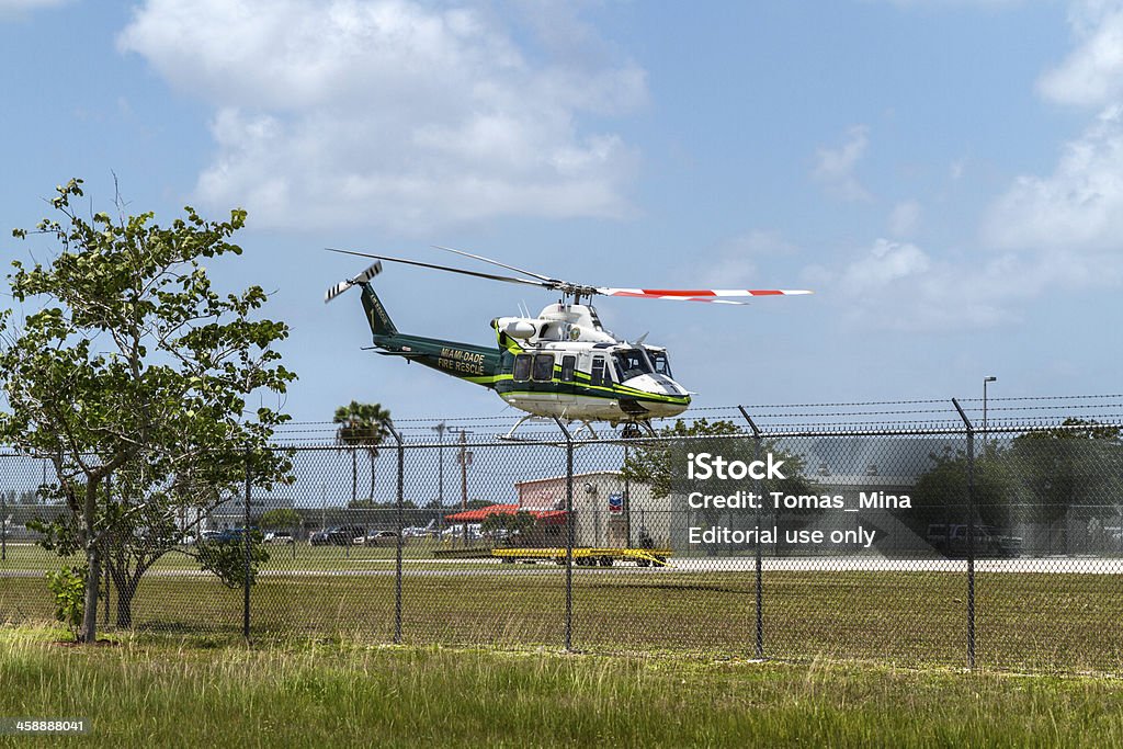 Helikopter ratunkowy Miami Dade Fire - Zbiór zdjęć royalty-free (Członek ekipy ratunkowej)