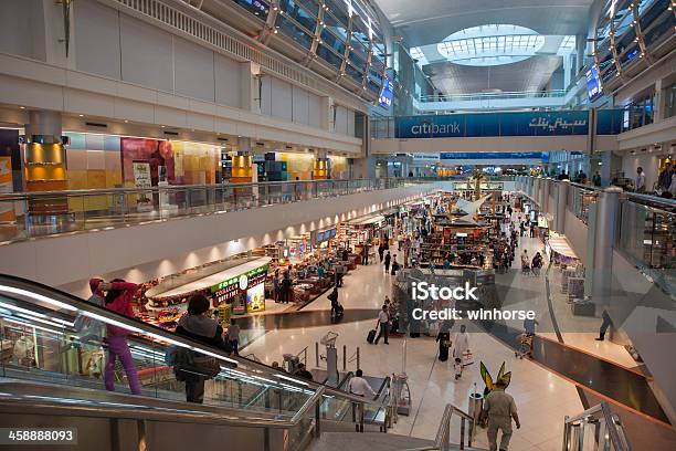 Duty Free Shop In Dubai International Airport 공항에 대한 스톡 사진 및 기타 이미지 - 공항, 두바이, ATP World Tour