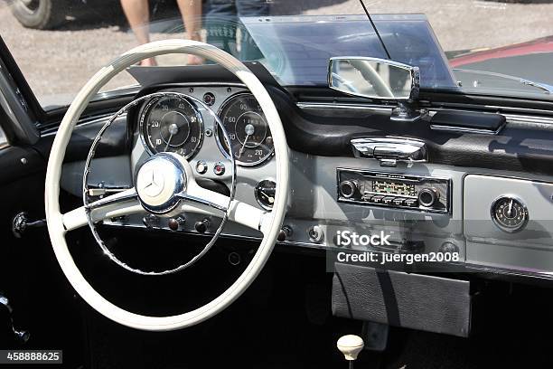 조종석 한 메르세데스 Sl 190 Cabrio Oldtimer 1950-1959 년에 대한 스톡 사진 및 기타 이미지 - 1950-1959 년, 차, 0명