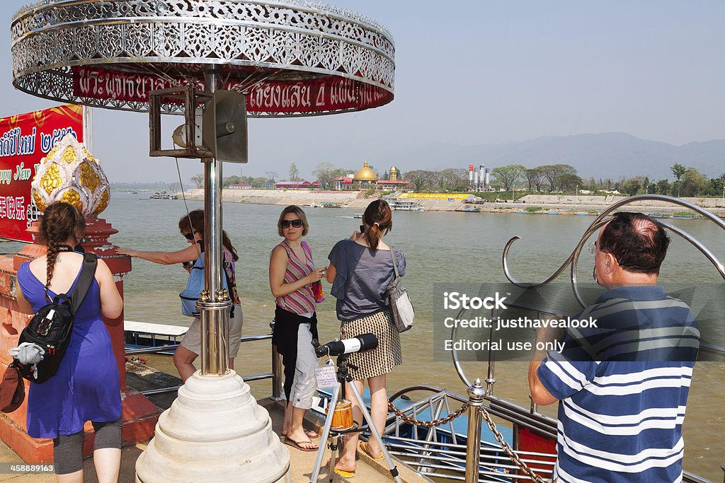 Turisti sul Fiume Mekong - Foto stock royalty-free di Acqua