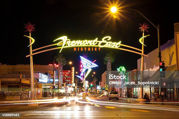 Photo libre de droit de Fremont Est Quartier De Las Vegas Étatsunis banque d'images et plus d'images libres de droit de Casino - Casino, Circulation routière, Horizontal