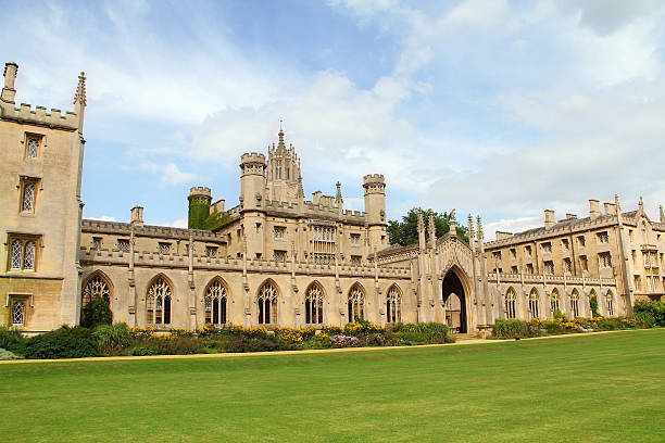 st. johns college à cambridge - st johns college photos et images de collection