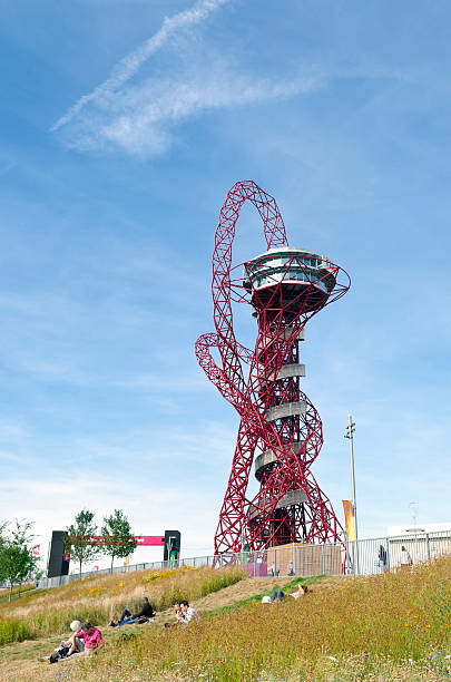 arcelormittal orbit на олимпийский парк-лондон - 2012 summer olympics london olympic park london london england window стоковые фото и изображения