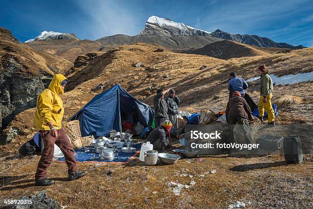 Sherpaporter Expedition Team Im Himalajabasislager Nepal Stockfoto und mehr Bilder von Abenteuer