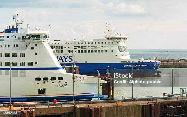 Porto Di Dover - Fotografie stock e altre immagini di Ambientazione esterna - Ambientazione esterna, Aspettare, Attraversare