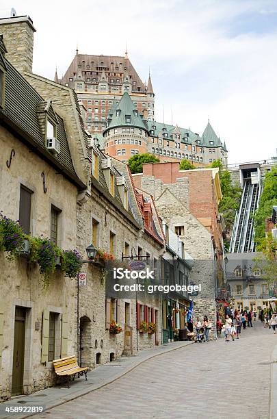 Geschäfte Auf Der Rue Souslefestung In Quebec City Kanada Stockfoto und mehr Bilder von Architektur