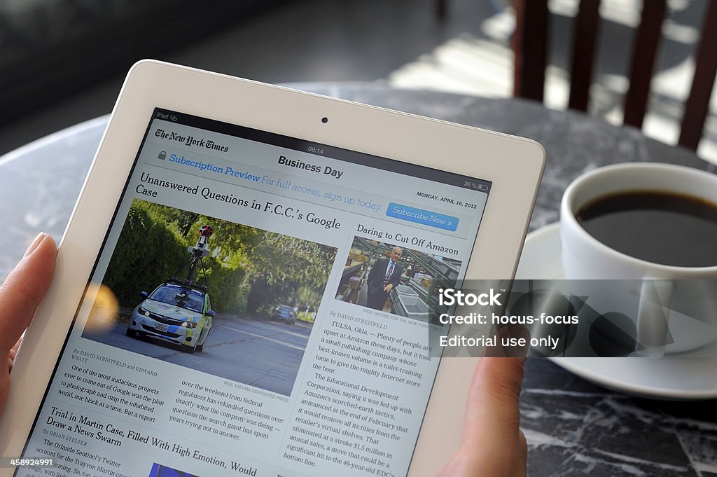 Affaires actualités sur l'iPad 3 - Photo de The New York Times libre de droits