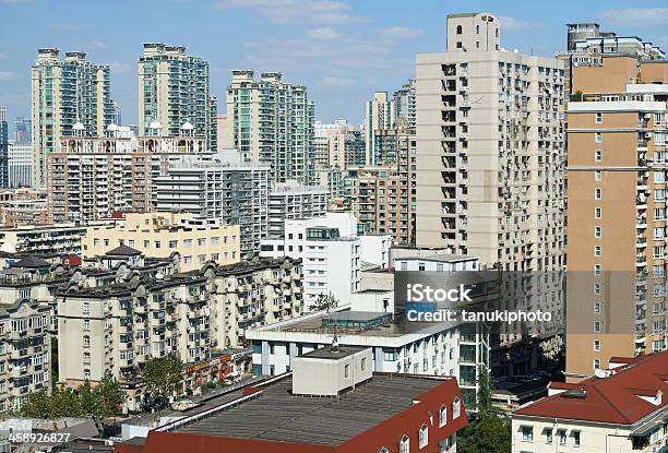 Foto de Casas Em Xangai e mais fotos de stock de Alto - Descrição Geral - Alto - Descrição Geral, Apartamento, Arquitetura