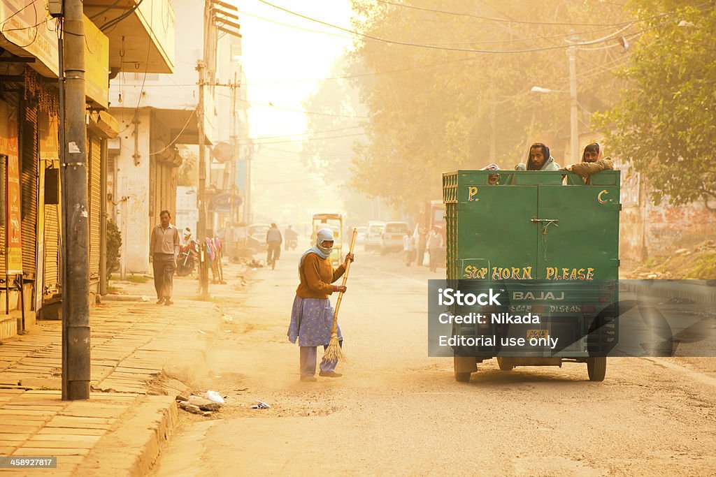 インドで、道路清掃 - 環境汚染のロイヤリティフリーストックフォト