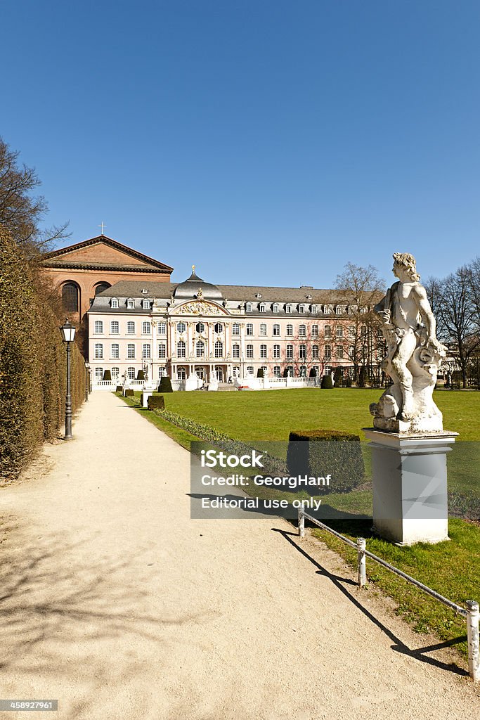 Palazzo di Trier - Foto stock royalty-free di Basilica