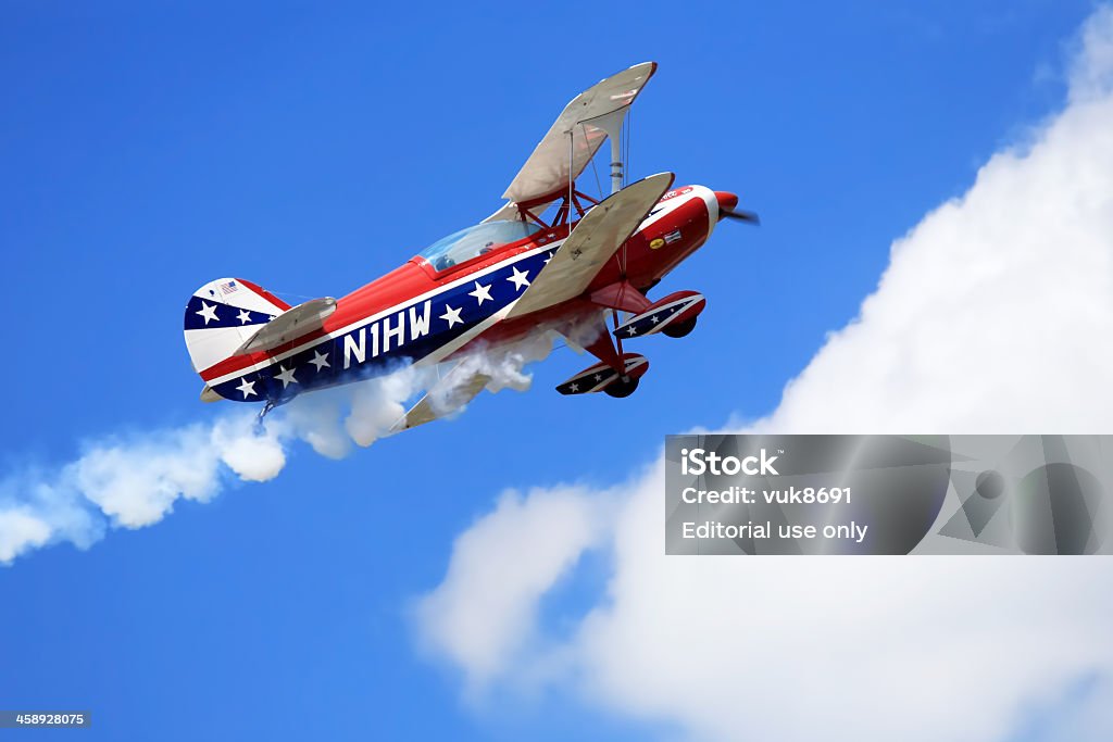 Pitts aviones en acción - Foto de stock de Acrobacia aérea libre de derechos