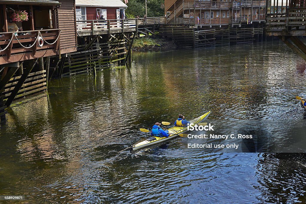 Kayakers en Ketchikan Creek, Alaska - Foto de stock de Actividades y técnicas de relajación libre de derechos