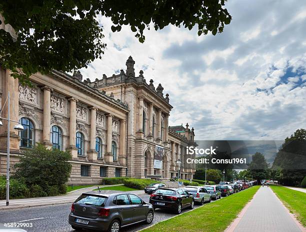 Museo De Hannover Foto de stock y más banco de imágenes de Baja Sajonia - Baja Sajonia, Vía principal, Acera