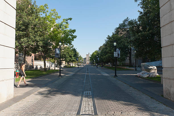 ingresso di toronto university - toronto lovelocal ontario canada foto e immagini stock