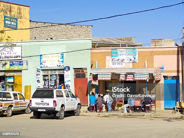 Foto de Rua Restorant e mais fotos de stock de Etiópia - Etiópia, Sinal, Adulto