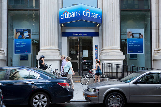 citibank banco ramo em brooklyn, nova iorque - named financial services company imagens e fotografias de stock