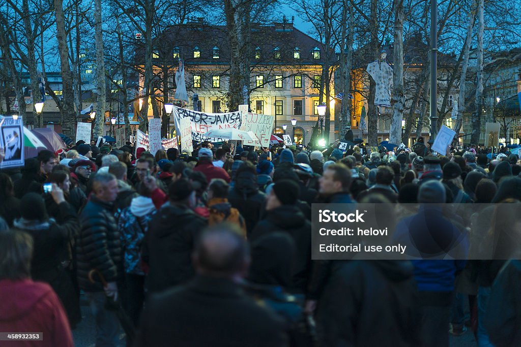 Protestos na Eslovênia - Foto de stock de Discurso royalty-free