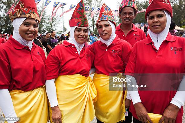 Merdeka Raya Em Kuala Besut - Fotografias de stock e mais imagens de Bandeira - Bandeira, Cena Rural, Comemoração - Conceito