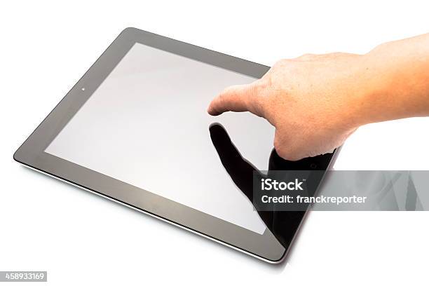 Человеческая Рука Прокрутка Новый Ipad 3 — стоковые фотографии и другие картинки GAFAM - GAFAM, iPad, Белый фон