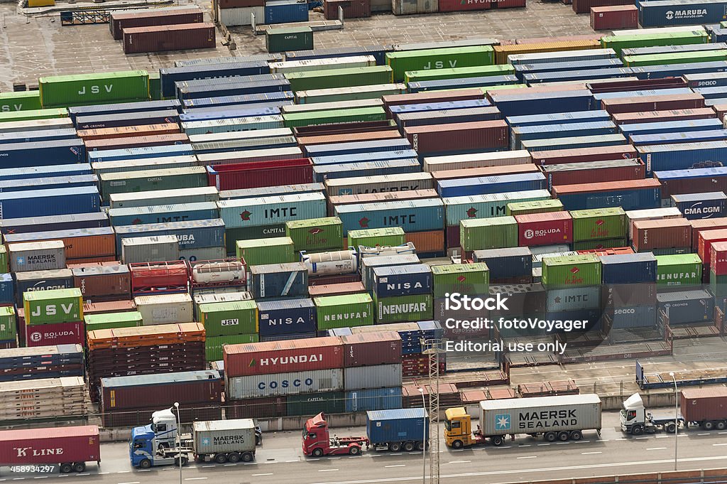 Cargo shipping Container Hafen und LKWs - Lizenzfrei Abschicken Stock-Foto