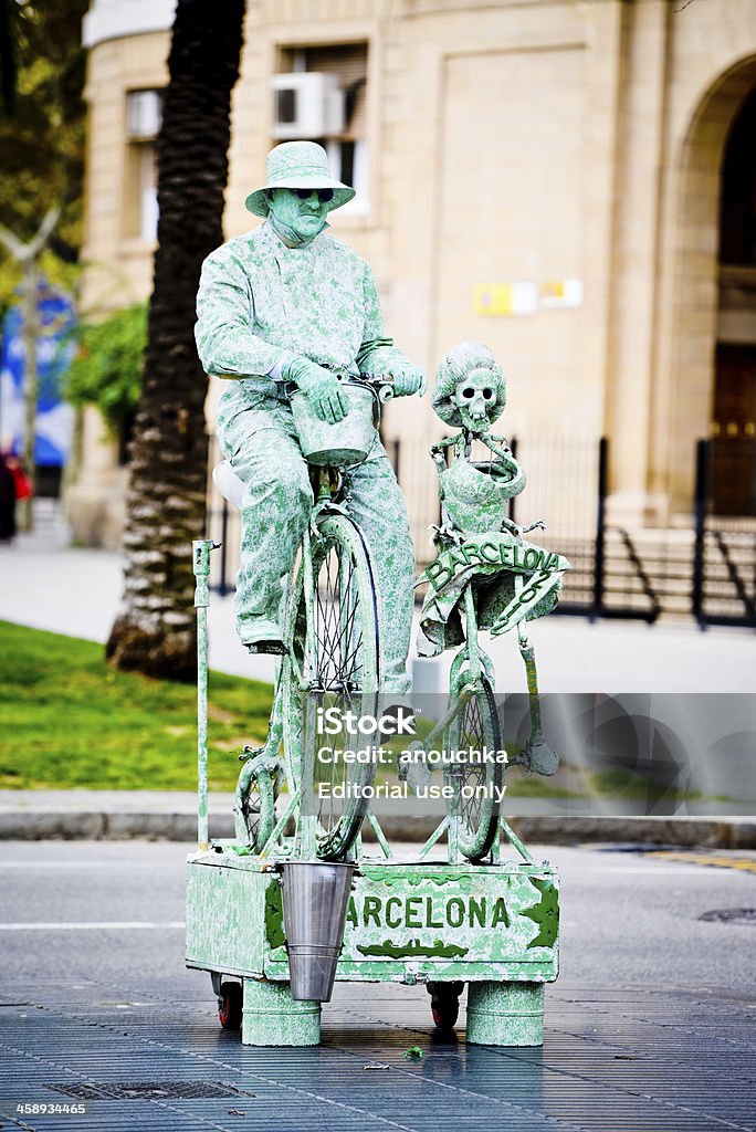 Artista de Rua em pé imitating Estátua em La Rambla, Barceló - Royalty-free Barcelona - Espanha Foto de stock