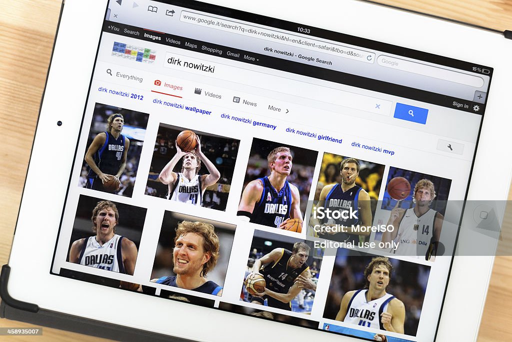 Dirk Nowitzki auf dem iPad - Lizenzfrei Dallas Mavericks Stock-Foto