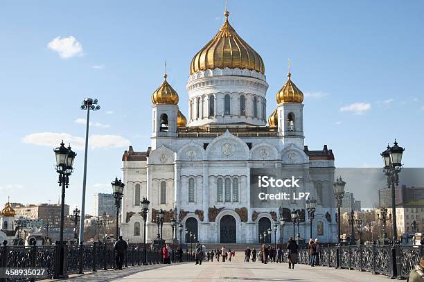 Temple Of Christ The Saviour Moscú Rusia Foto de stock y más banco de imágenes de Andar - Andar, Arquitectura, Catedral