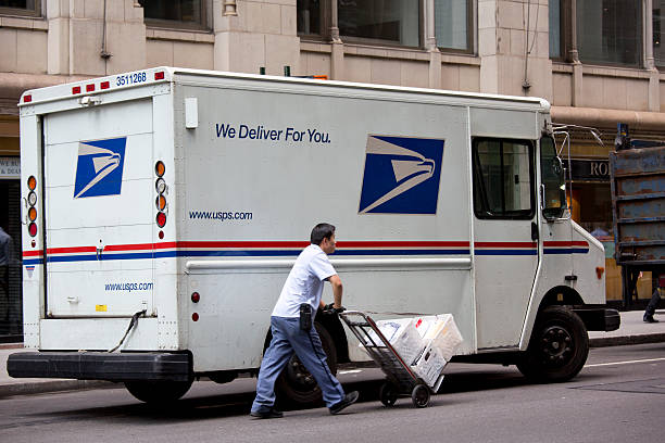 뉴욕시행 mailman 배달 이메일 - us postal service 뉴스 사진 이미지