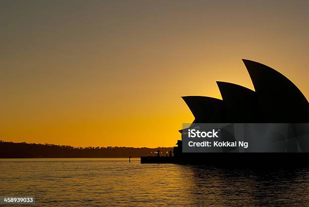 Ópera De Sydney Ao Nascer Do Sol - Fotografias de stock e mais imagens de Amanhecer - Amanhecer, Amarelo, Arquitetura