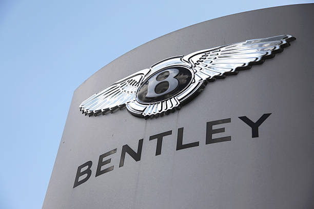 bentley-logo - car dealership editorial car horizontal stock-fotos und bilder