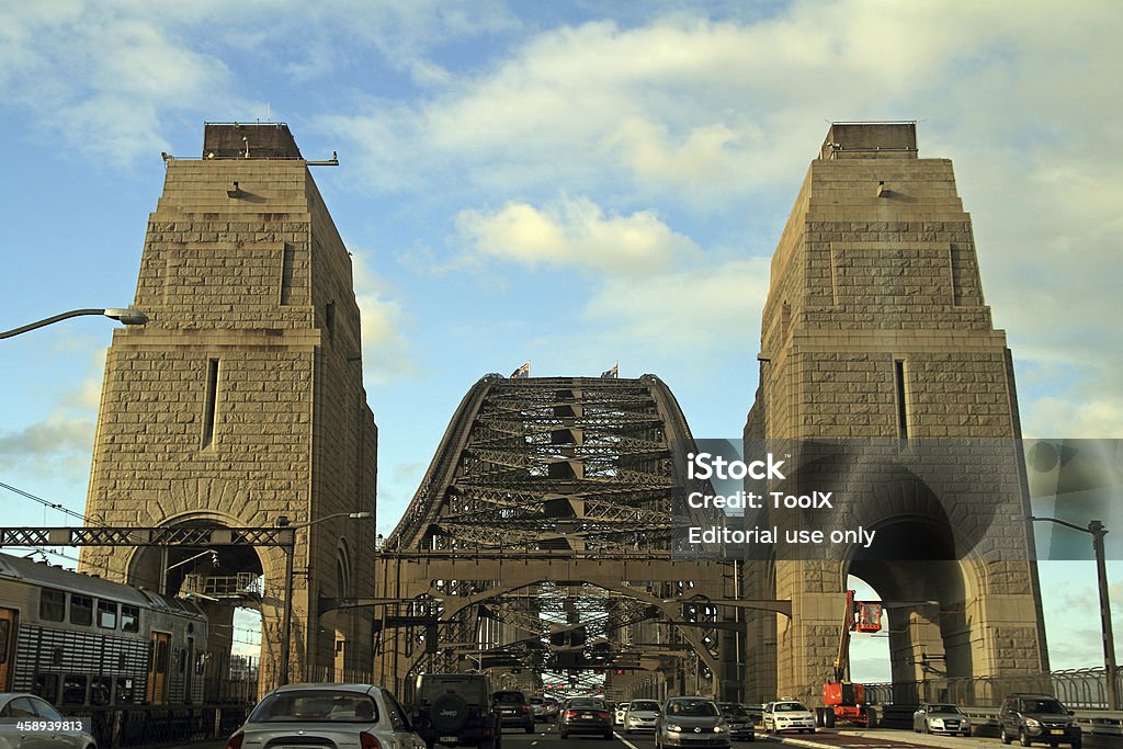 Puente del Puerto de Sídney de tráfico - Foto de stock de Aire libre libre de derechos