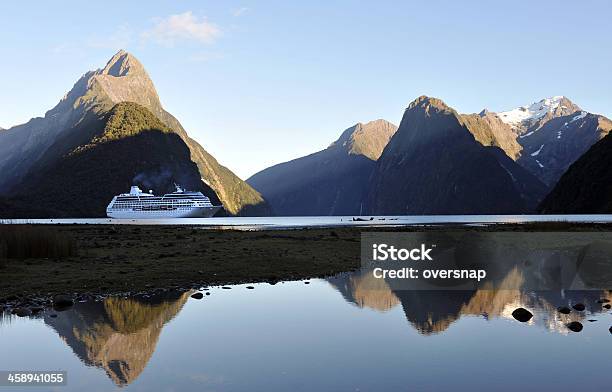 Neuseelandkreuzfahrt Stockfoto und mehr Bilder von Kreuzfahrtschiff - Kreuzfahrtschiff, Kreuzfahrt, Neuseeland