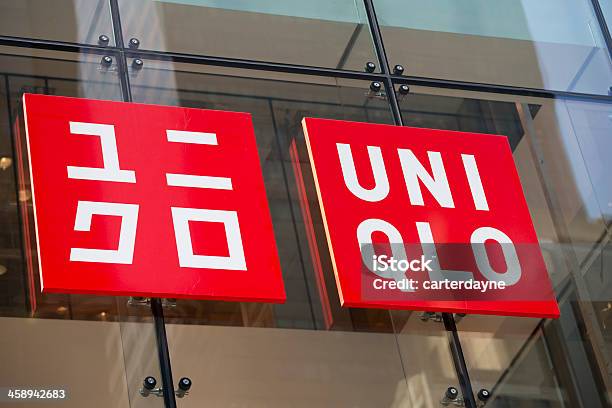 Uniqlo Магазине В Ньюйорке — стоковые фотографии и другие картинки Uniqlo - Uniqlo, Нью-Йорк, Штат Нью-Йорк