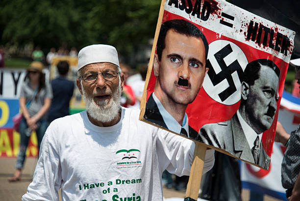 siria protesta - adolf hitler fotografías e imágenes de stock