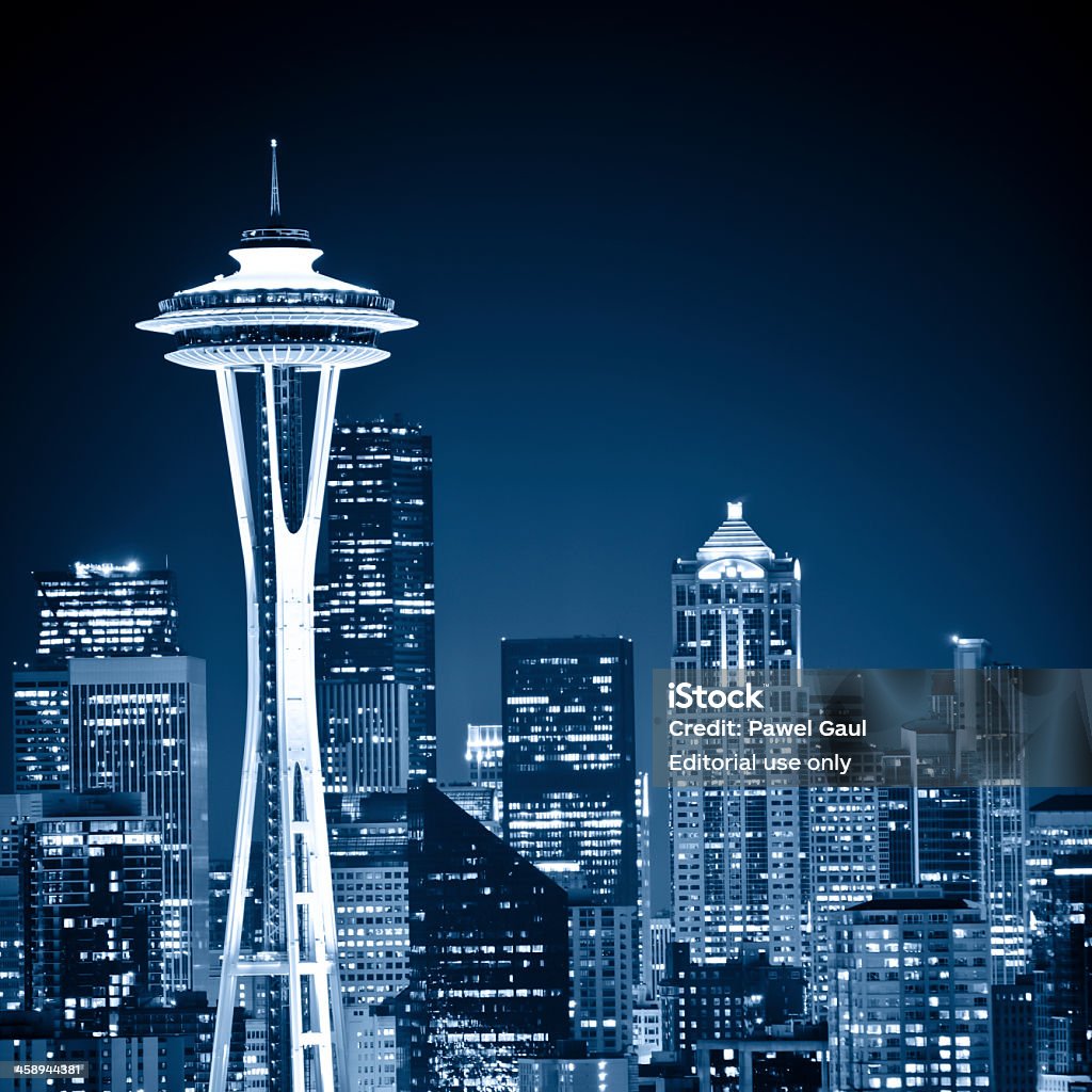 Panoramę Seattle Space Needle, przez noc - Zbiór zdjęć royalty-free (Bez ludzi)