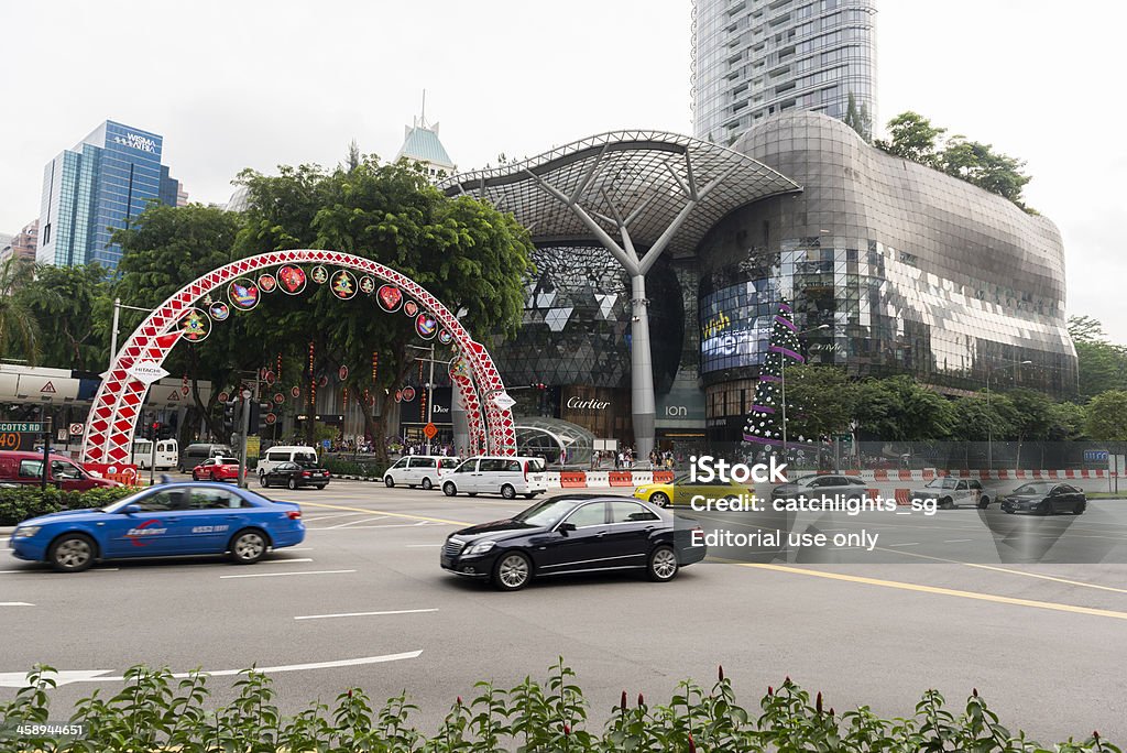 Orchard Road durante Navidad - Foto de stock de Adorno de navidad libre de derechos