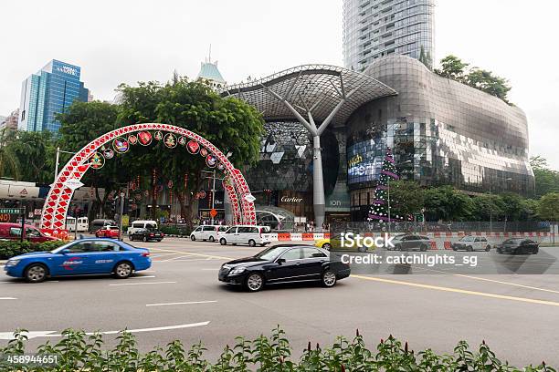 Foto de Orchard Road Durante O Natal e mais fotos de stock de Adulto - Adulto, Andar, Arquitetura