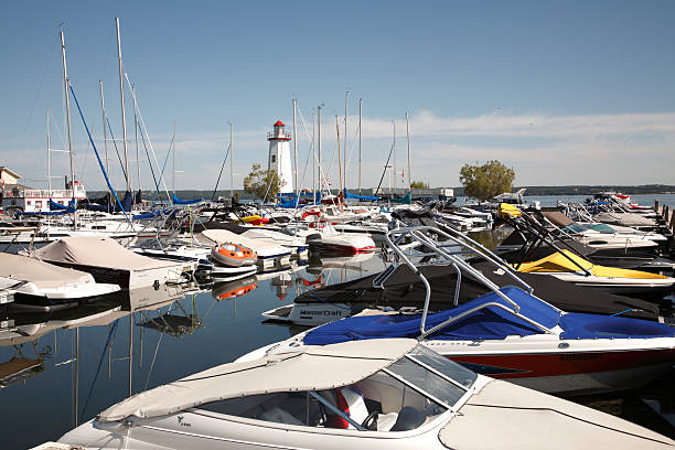 alberta lake i jachty - lighthouse local landmark blue canada zdjęcia i obrazy z banku zdjęć