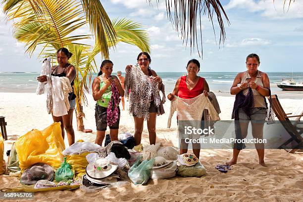 Uncinetto Knitters In Brasile - Fotografie stock e altre immagini di Adulto - Adulto, Ambientazione esterna, America Latina