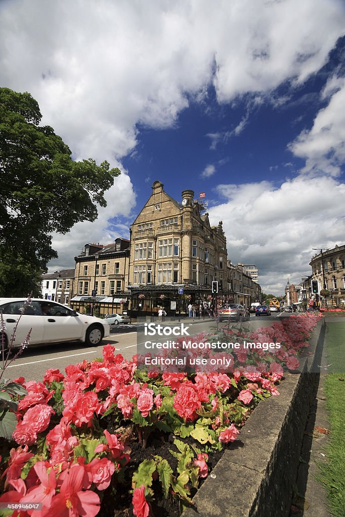 Harrogate, em North Yorkshire, Inglaterra - Foto de stock de Aldeia royalty-free