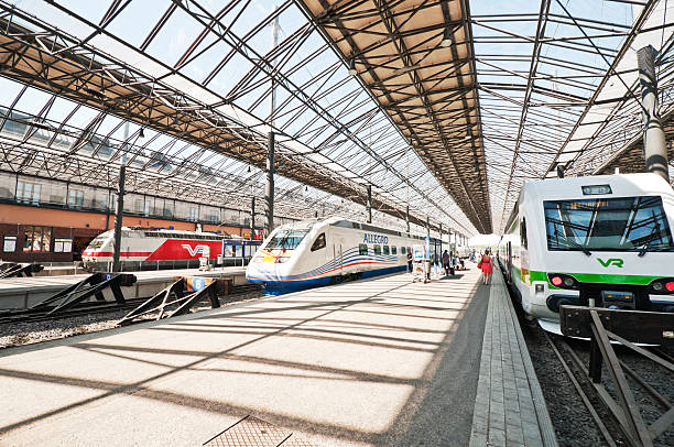 estação de comboios de helsínquia - allegro imagens e fotografias de stock