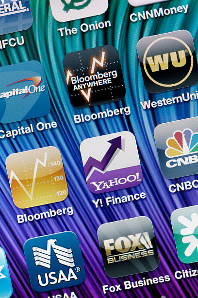 finance apps sur apple iphone 4 à écran plat - cnbc photos et images de collection