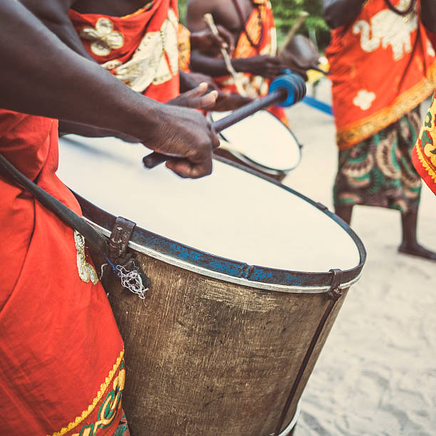 african musiciens. - drum musical band human hand indigenous culture photos et images de collection